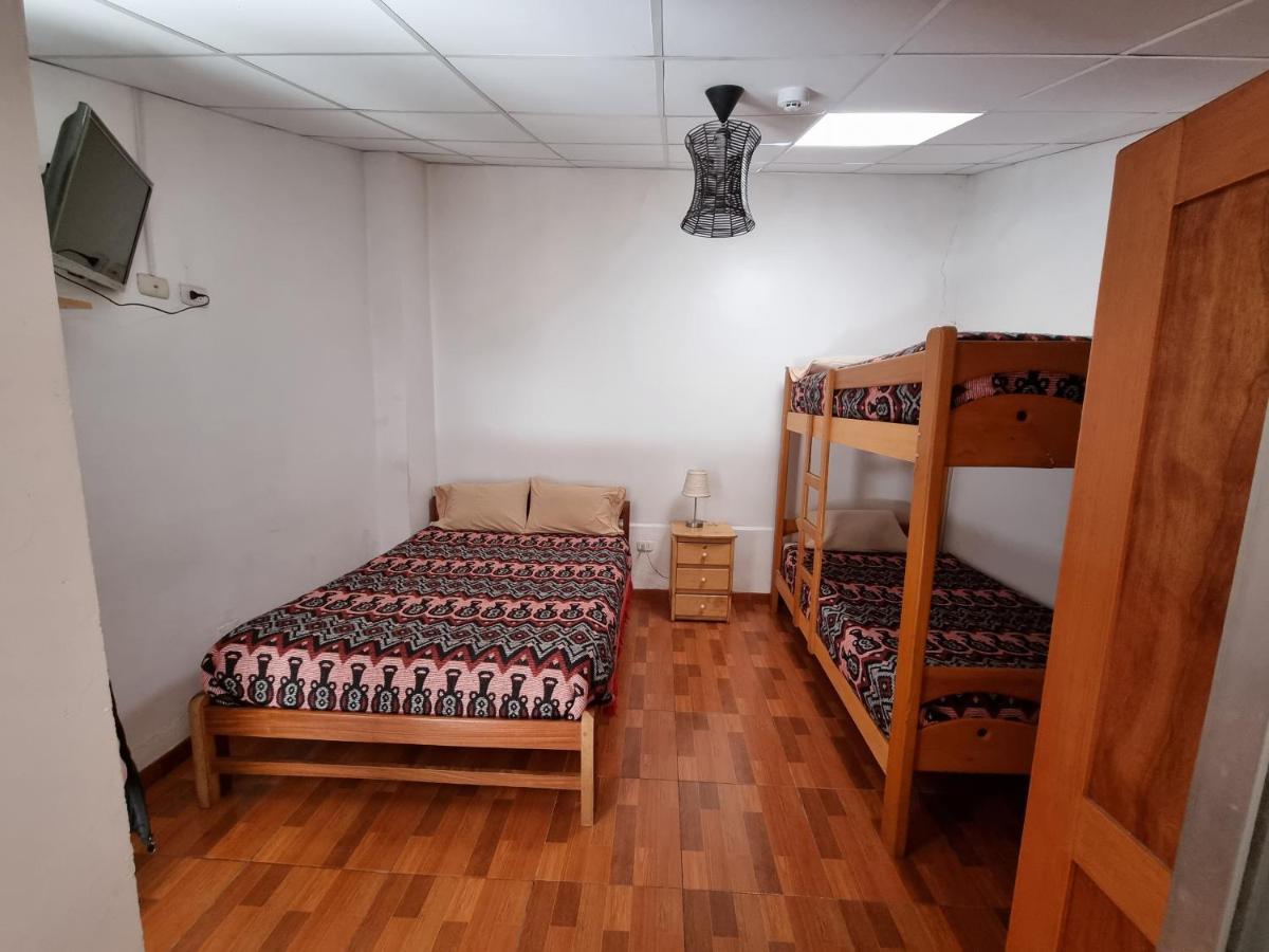 Chelitos Backpacker Hostal *