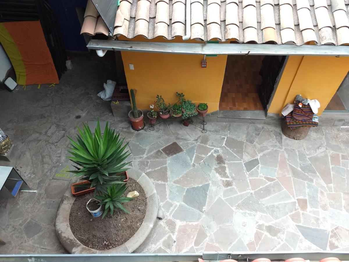 Chelitos Backpacker Hostal