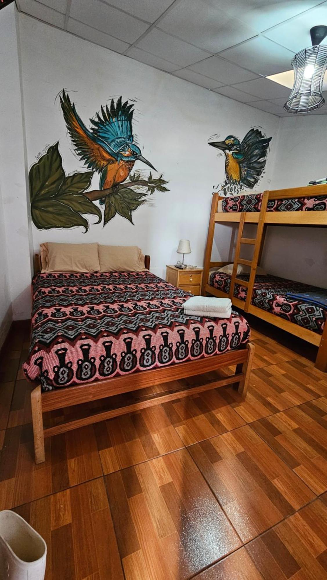 Chelitos Backpacker Hostal